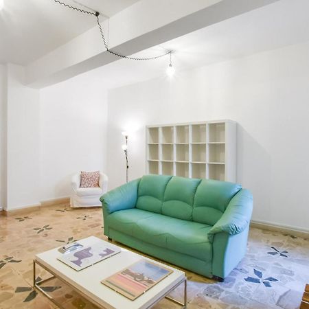 2 Bedroom Cozy Apartment In San Ferdinando Esterno foto