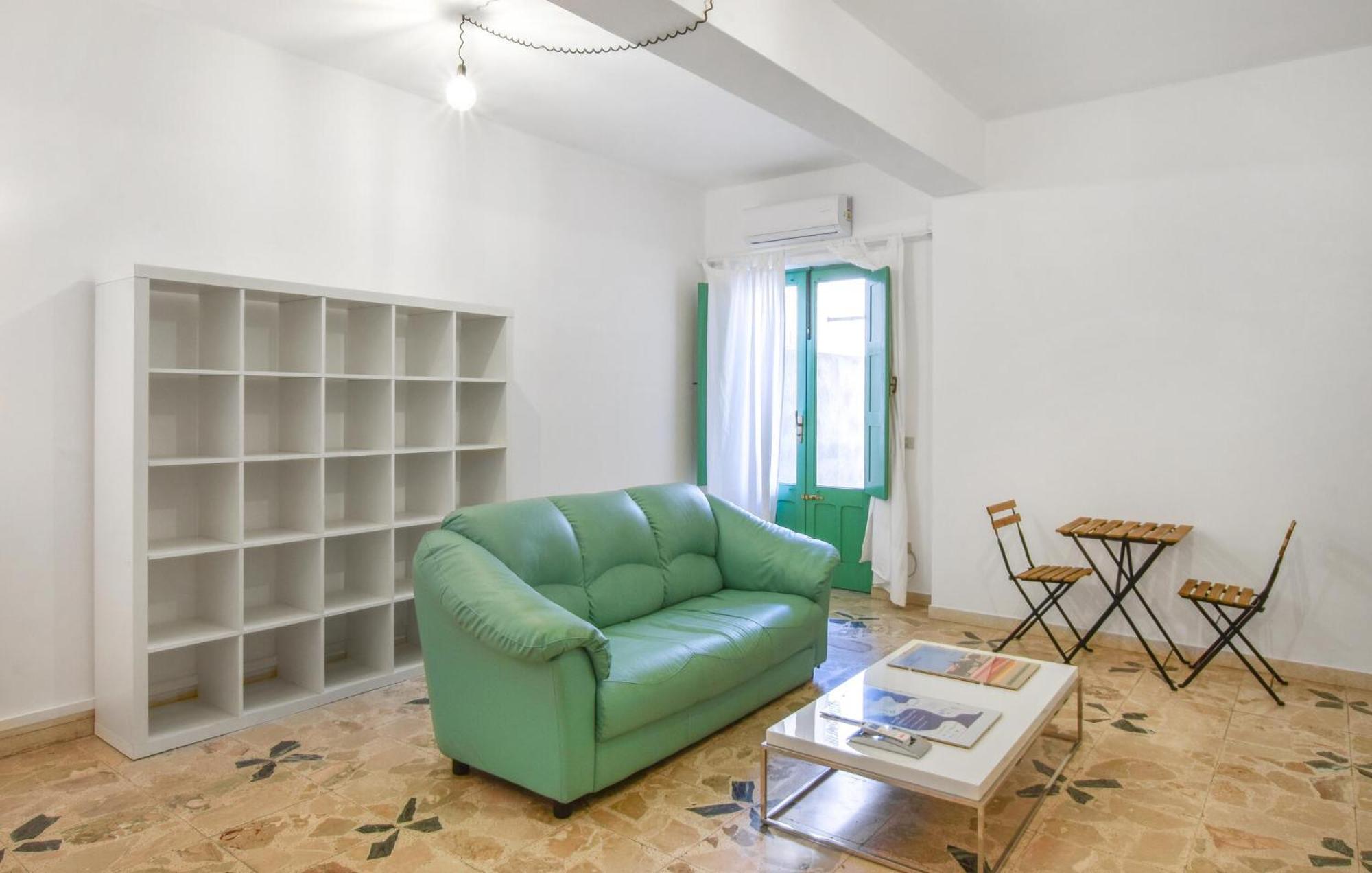 2 Bedroom Cozy Apartment In San Ferdinando Esterno foto